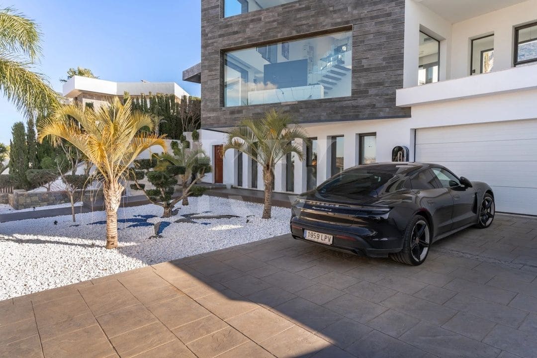 5 soveværelse Villa til salg i Javea / Xabia med swimmingpool garage - € 2.499.000 (Ref: 9047352)