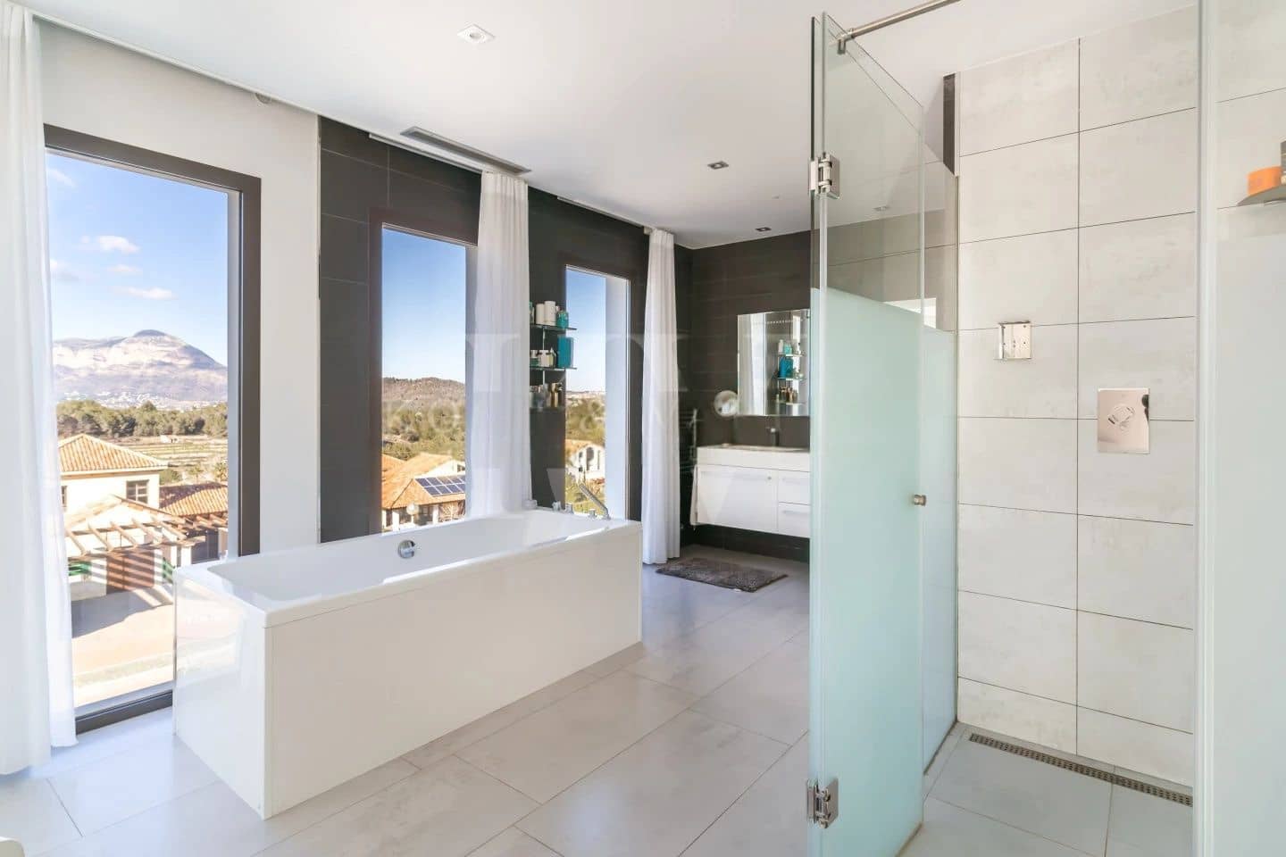 5 soveværelse Villa til salg i Javea / Xabia med swimmingpool garage - € 2.499.000 (Ref: 9047352)