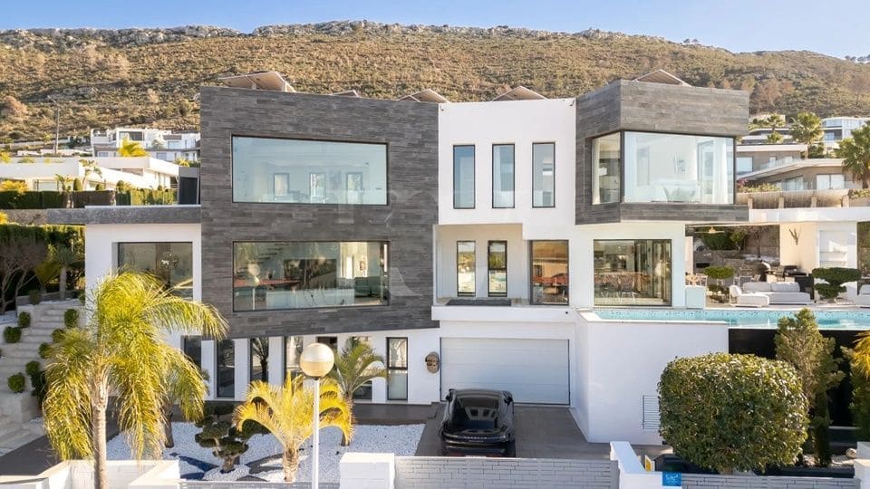 5 soveværelse Villa til salg i Javea / Xabia med swimmingpool garage - € 2.499.000 (Ref: 9047352)