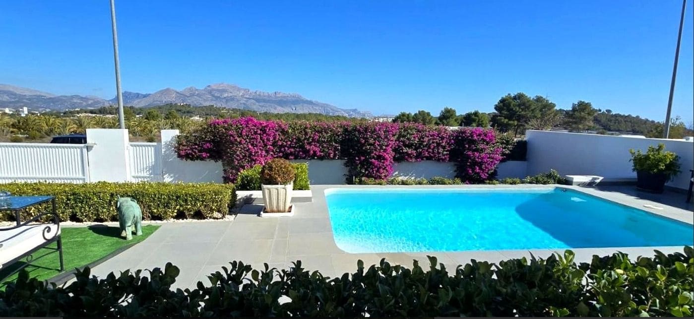 2 Zimmer Villa zu verkaufen in Polop mit Pool Garage - 530.000 € (Ref: 9073192)