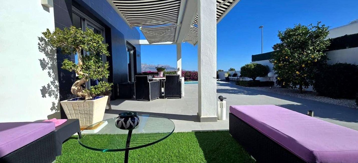 2 Zimmer Villa zu verkaufen in Polop mit Pool Garage - 530.000 € (Ref: 9073192)