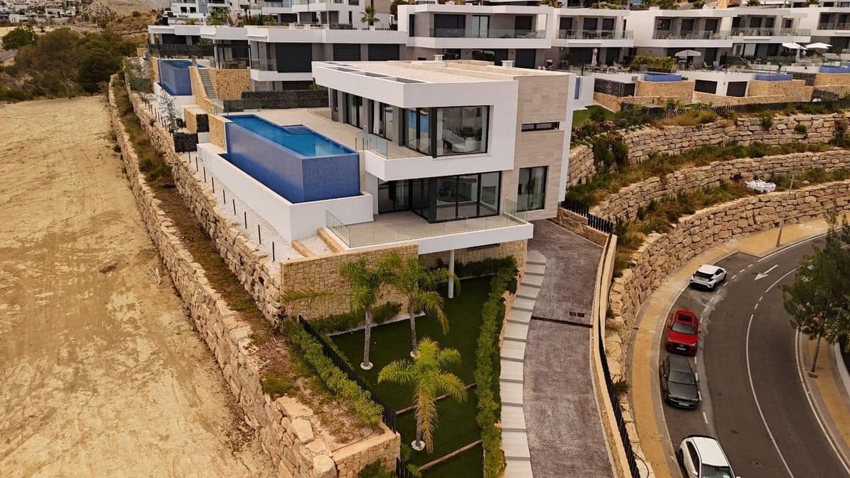 6 soverom Villa til salgs i Finestrat med svømmebasseng garasje - € 2 700 000 (Ref: 9100525)