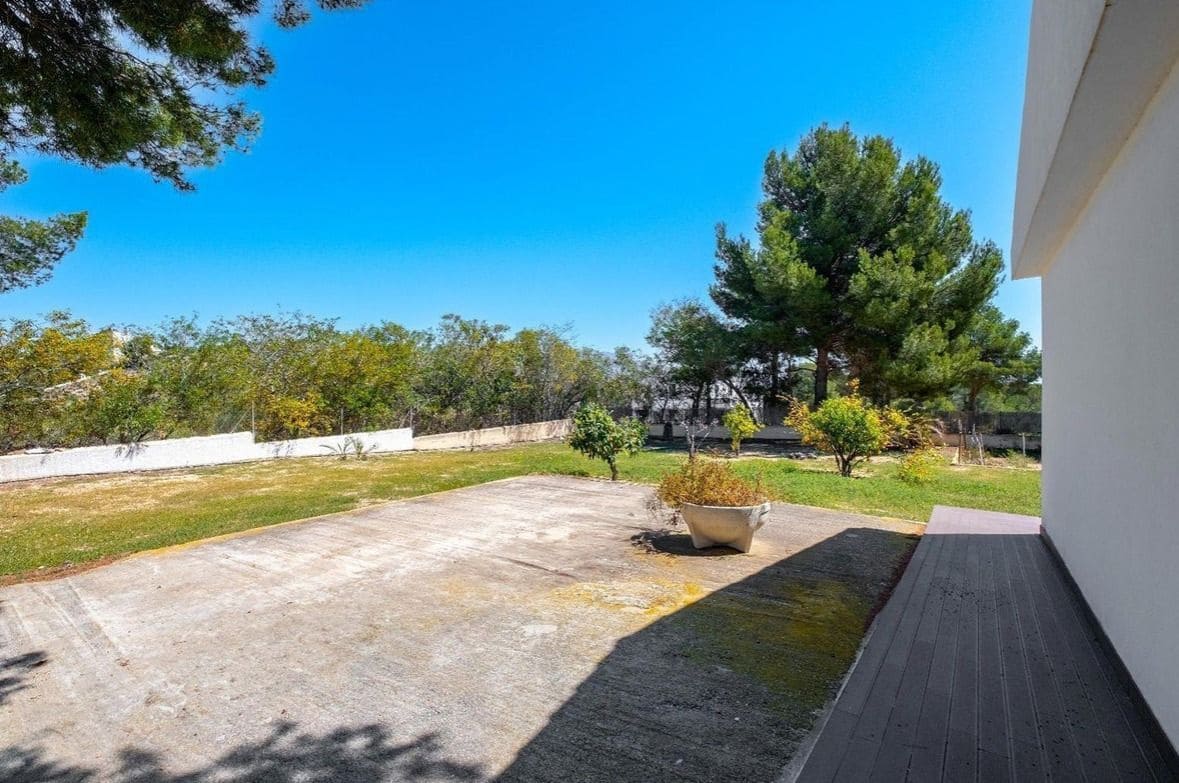 4 soveværelse Villa til salg i La Nucia med swimmingpool garage - € 950.000 (Ref: 9116650)