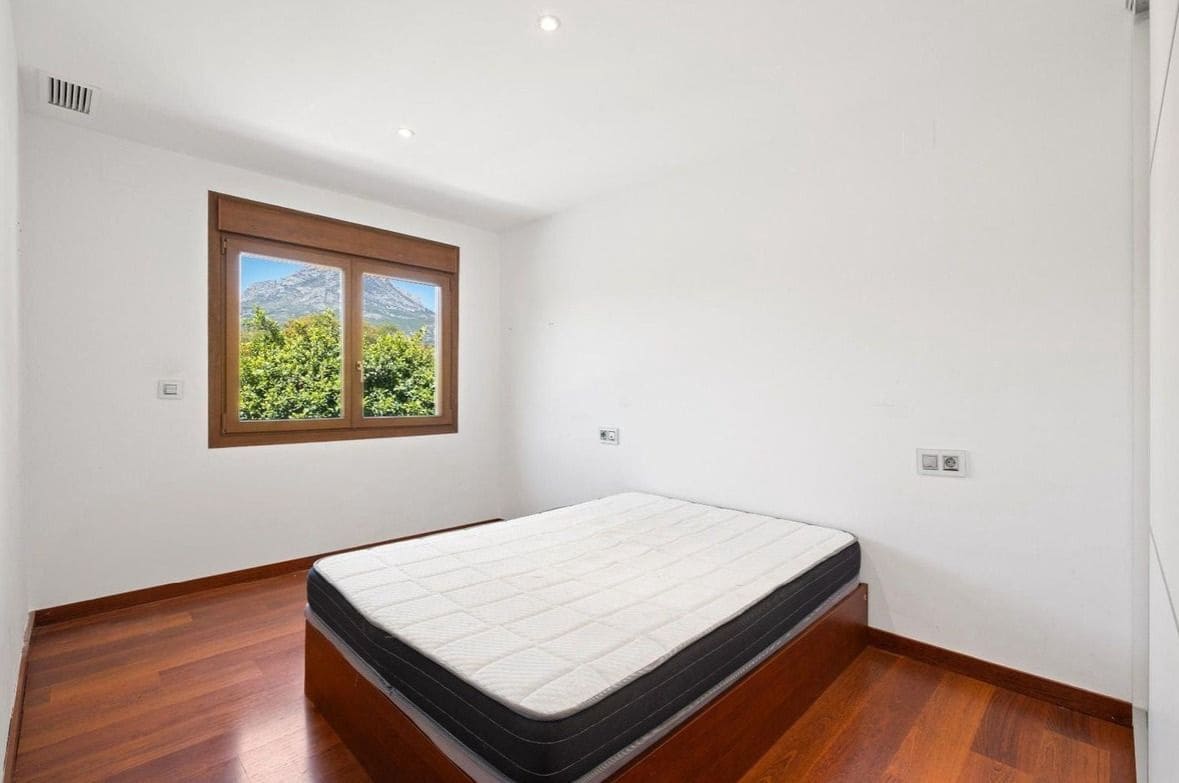 4 soveværelse Villa til salg i La Nucia med swimmingpool garage - € 950.000 (Ref: 9116650)