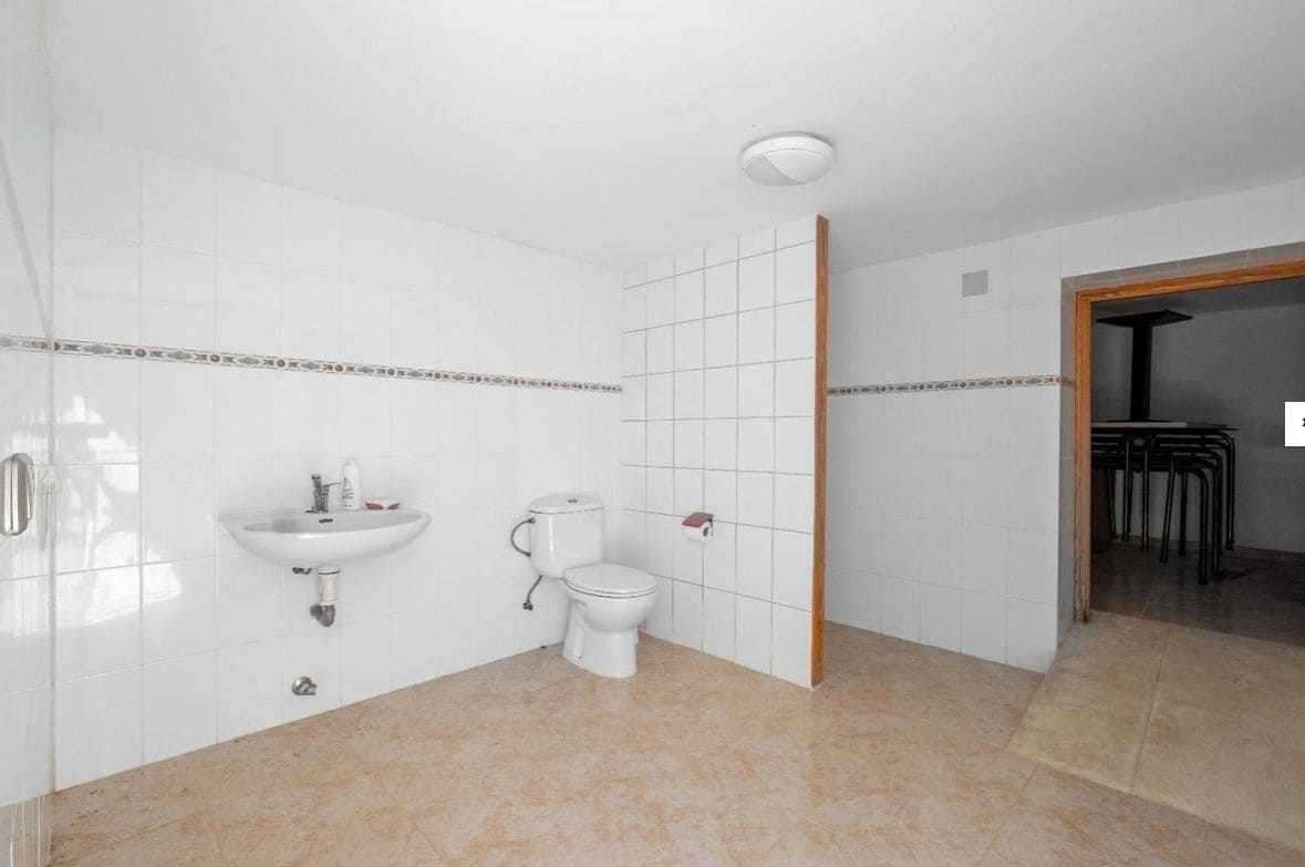 4 soveværelse Villa til salg i La Nucia med swimmingpool garage - € 950.000 (Ref: 9116650)