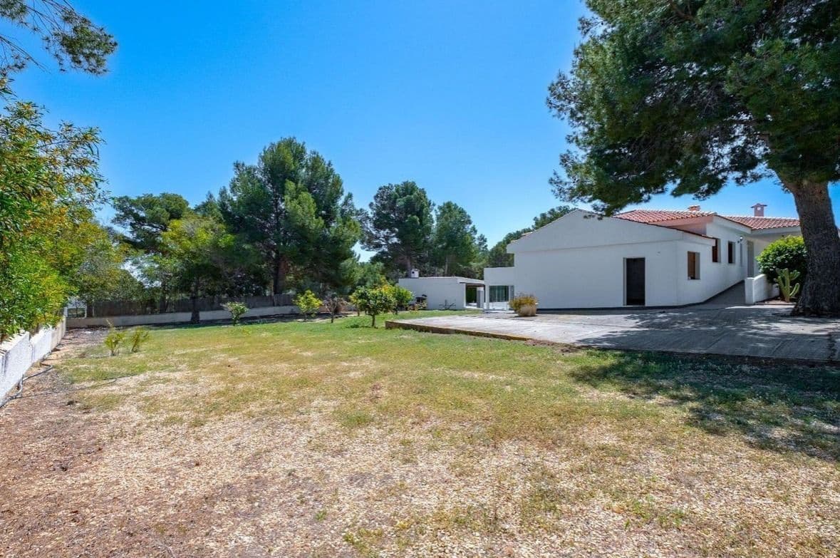 4 soveværelse Villa til salg i La Nucia med swimmingpool garage - € 950.000 (Ref: 9116650)