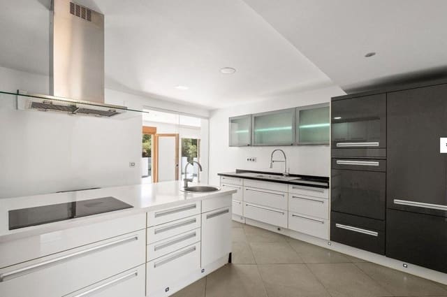 4 bedroom Villa for sale in Coloma  , La Nucia with pool garage - € 950,000 (Ref: 9116650)