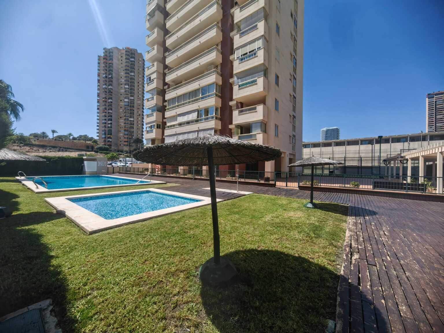 2 bedroom Apartment for sale in Benidorm with pool garage - € 350,000 (Ref: 9124669)