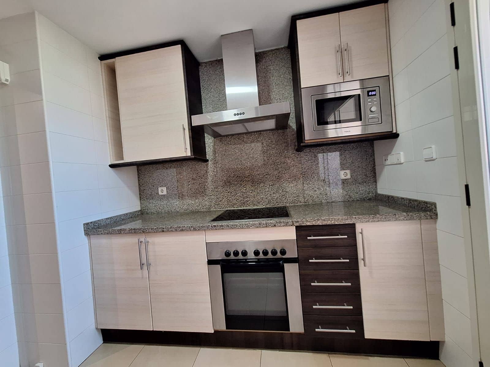 2 bedroom Apartment for sale in Benidorm with pool garage - € 350,000 (Ref: 9124669)