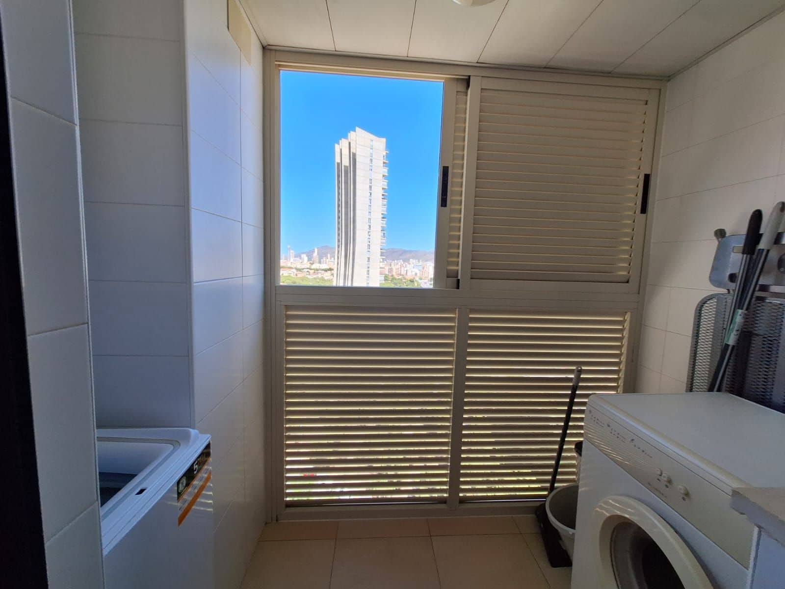 2 bedroom Apartment for sale in Benidorm with pool garage - € 350,000 (Ref: 9124669)
