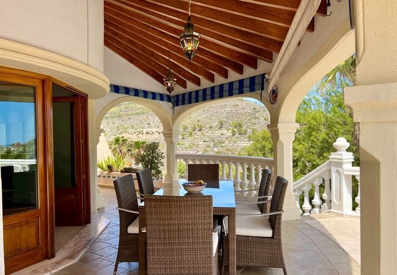 4 soveværelse Villa til salg i Calpe / Calp med swimmingpool garage - € 849.000 (Ref: 9128012)