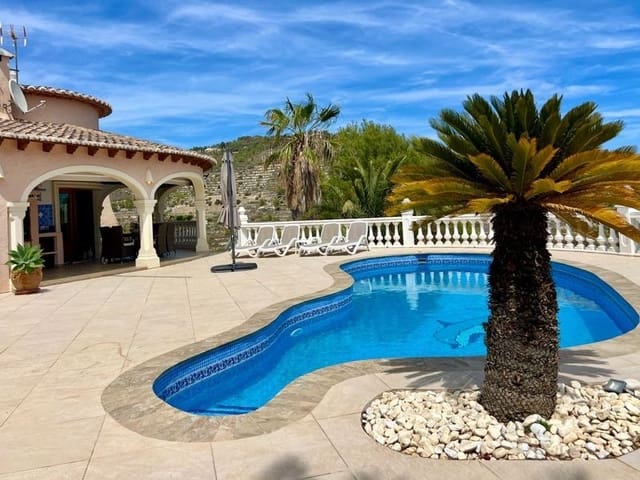 4 slaapkamer Villa te koop in Calpe / Calp met zwembad garage - € 849.000 (Ref: 9128012)