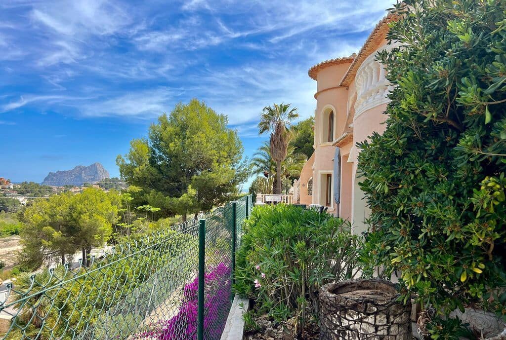 4 soveværelse Villa til salg i Calpe / Calp med swimmingpool garage - € 849.000 (Ref: 9128012)