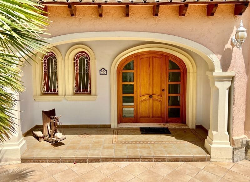 4 soveværelse Villa til salg i Calpe / Calp med swimmingpool garage - € 849.000 (Ref: 9128012)