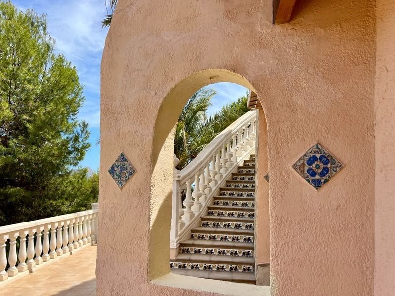 4 soveværelse Villa til salg i Calpe / Calp med swimmingpool garage - € 849.000 (Ref: 9128012)