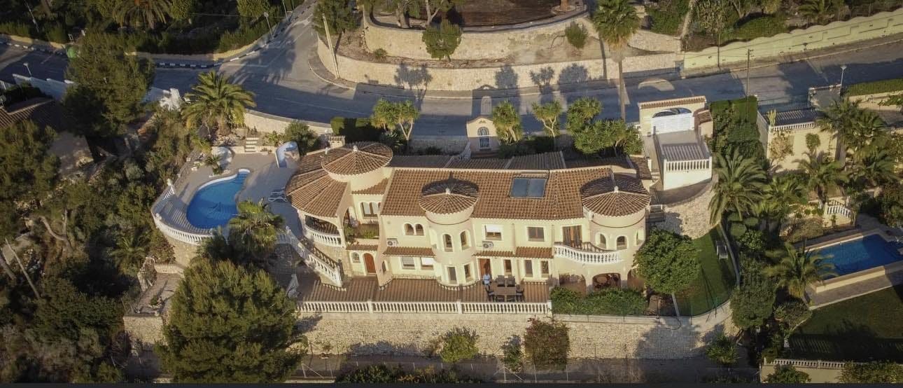 4 soveværelse Villa til salg i Calpe / Calp med swimmingpool garage - € 849.000 (Ref: 9128012)