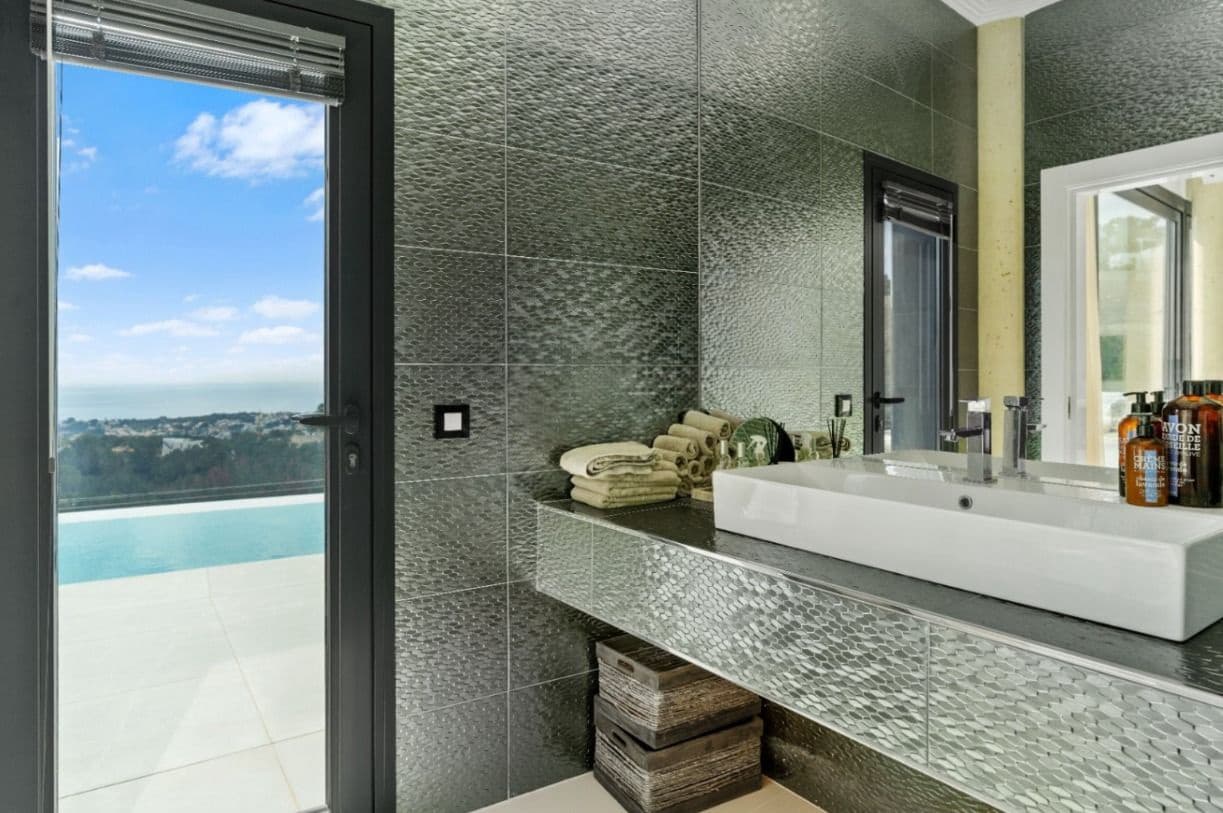 5 soveværelse Villa til salg i Benissa med swimmingpool garage - € 3.500.000 (Ref: 9129522)