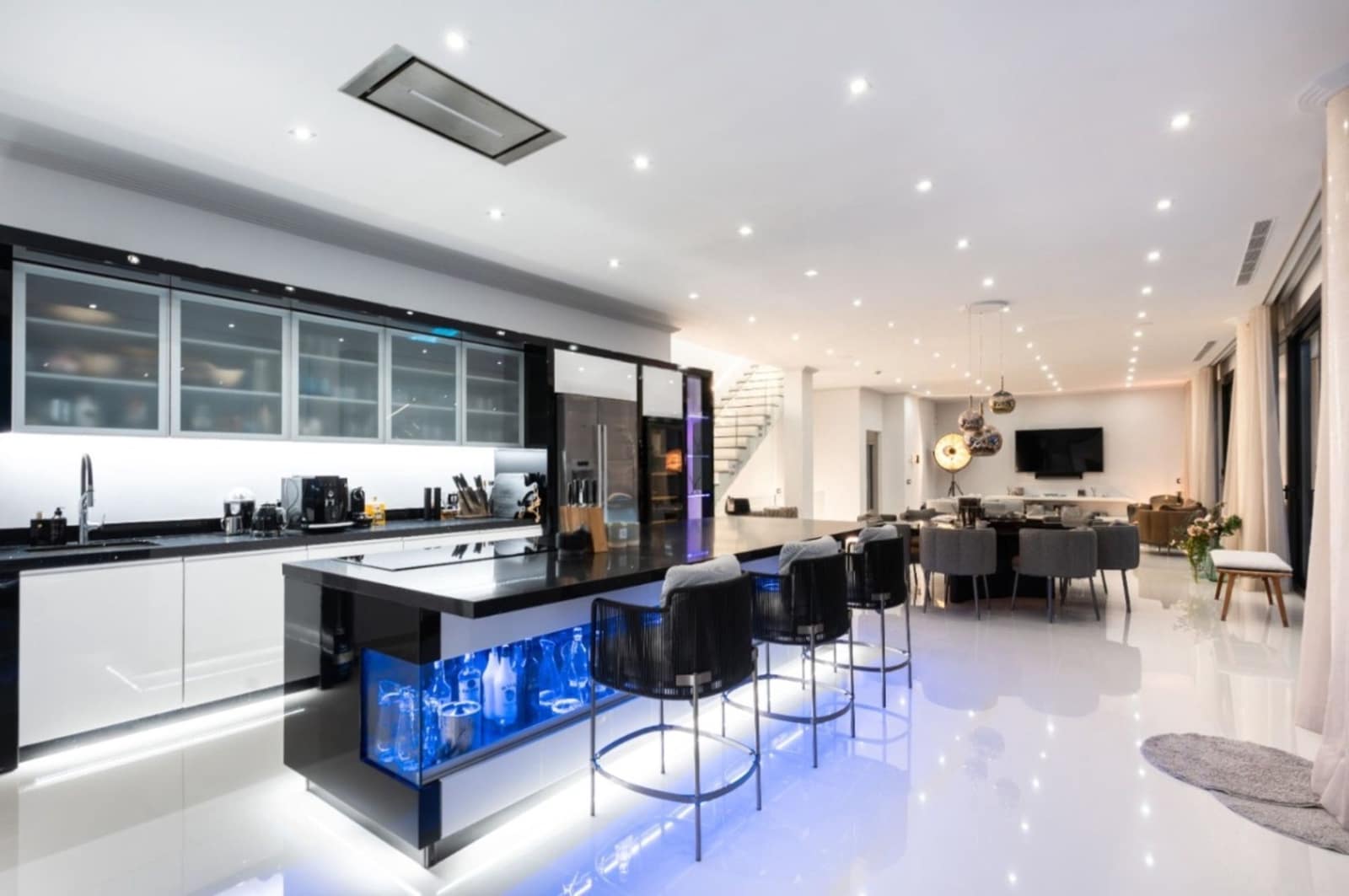 5 soveværelse Villa til salg i Benissa med swimmingpool garage - € 3.500.000 (Ref: 9129522)