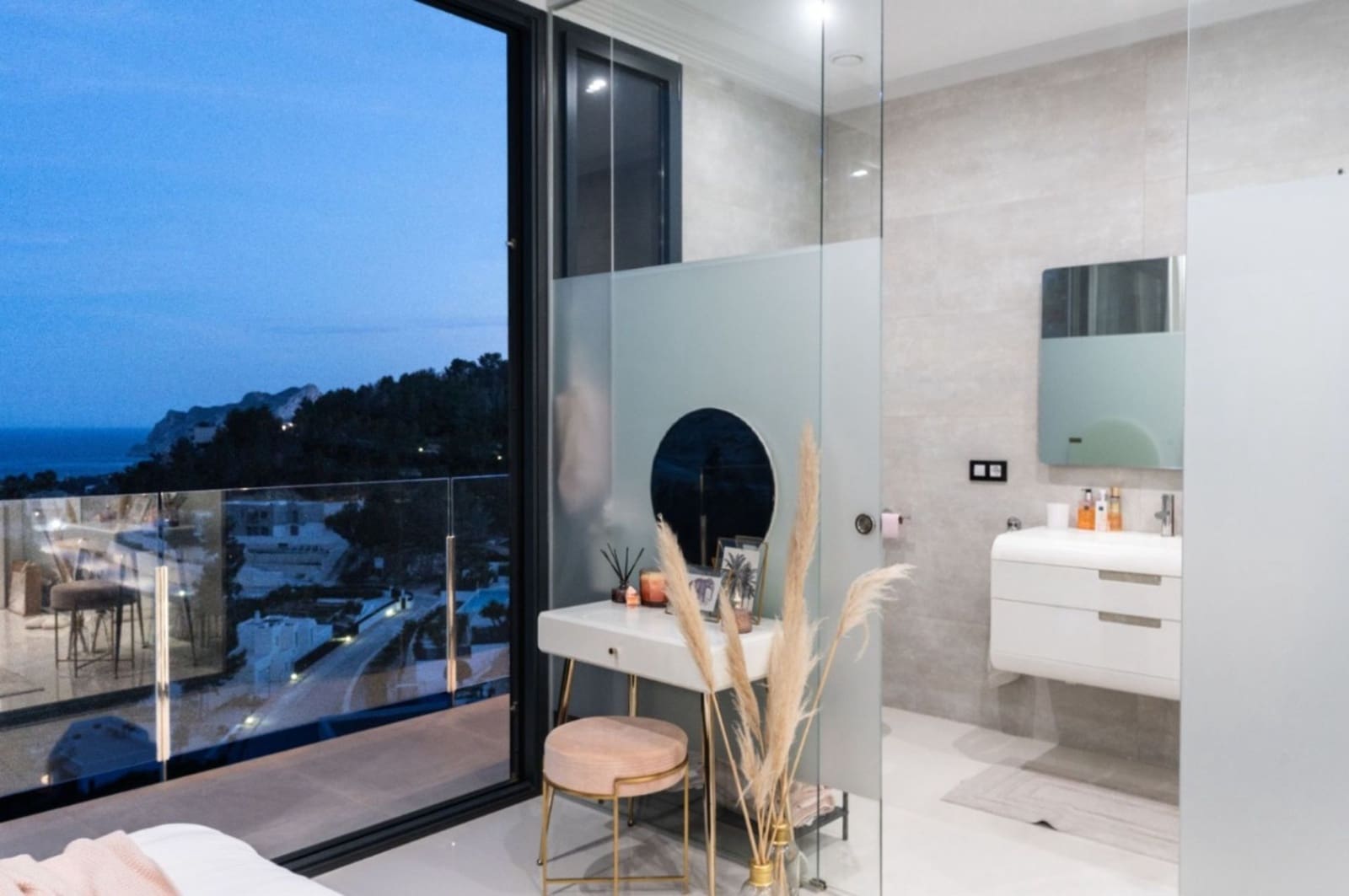 5 soveværelse Villa til salg i Benissa med swimmingpool garage - € 3.500.000 (Ref: 9129522)