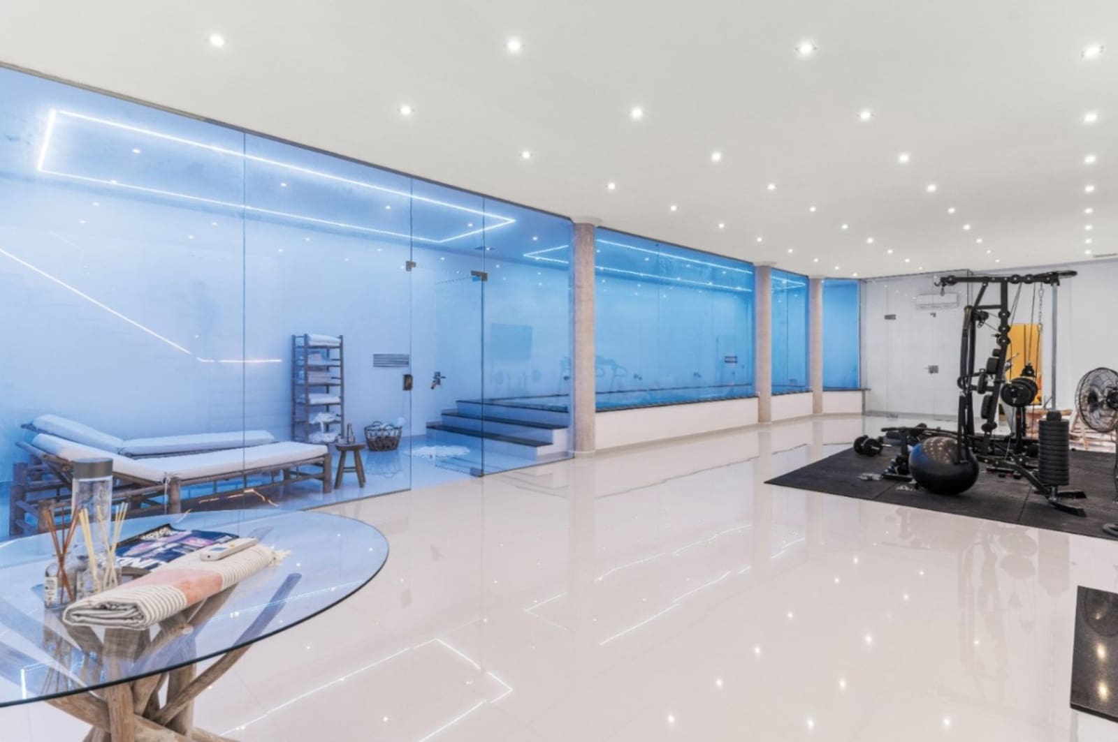 5 soveværelse Villa til salg i Benissa med swimmingpool garage - € 3.500.000 (Ref: 9129522)