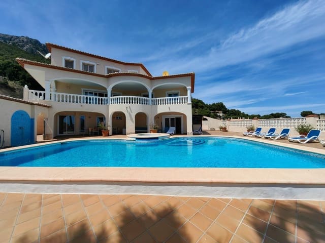 6 soverom Villa til salgs i Oltamar - Cucarres, Calpe / Calp med svømmebasseng garasje - € 855 000 (Ref: 9141436)