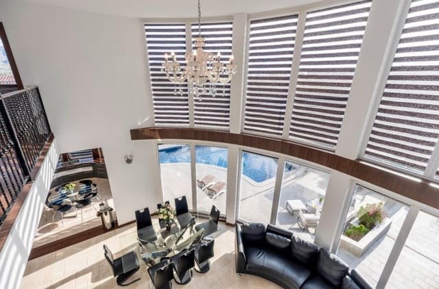 Chalet de 7 habitaciones en Alfaz del Pi / L'Alfàs del Pi en venta con piscina garaje - 1.290.000 € (Ref: 9146804)