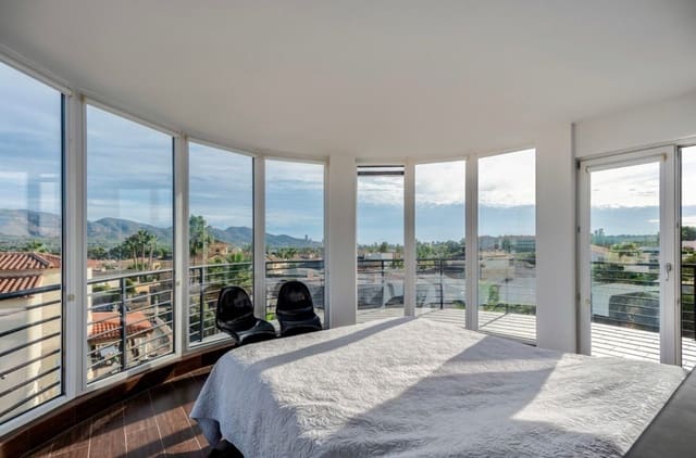 Chalet de 7 habitaciones en Alfaz del Pi / L'Alfàs del Pi en venta con piscina garaje - 1.290.000 € (Ref: 9146804)