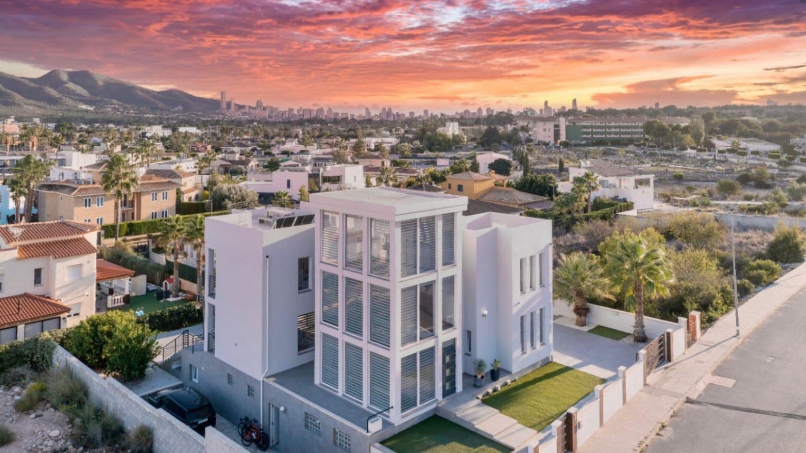 7 soveværelse Villa til salg i Alfaz del Pi / L'Alfas del Pi med swimmingpool garage - € 1.290.000 (Ref: 9146804)