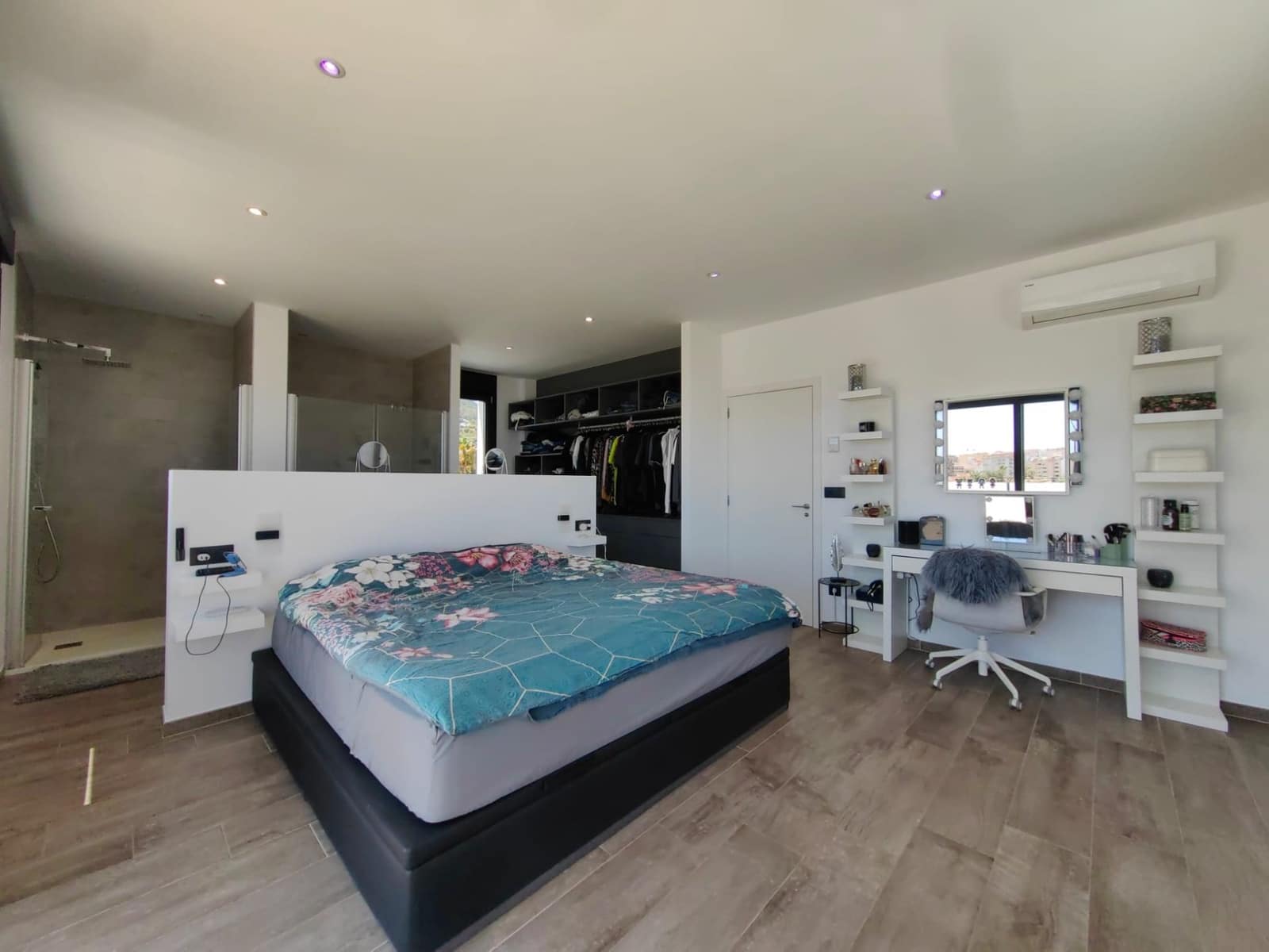 4 soverom Villa til salgs i Calpe / Calp med svømmebasseng garasje - € 1 299 000 (Ref: 9153651)