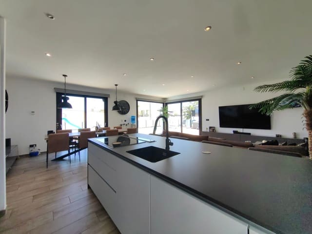 4 slaapkamer Villa te koop in Calpe / Calp met zwembad garage - € 1.299.000 (Ref: 9153651)