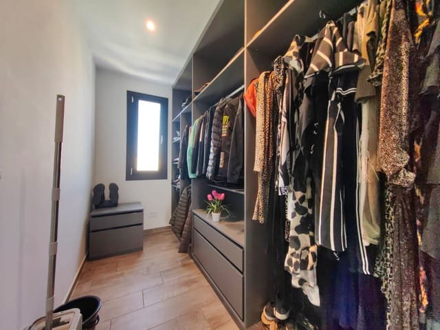 4 slaapkamer Villa te koop in Calpe / Calp met zwembad garage - € 1.299.000 (Ref: 9153651)