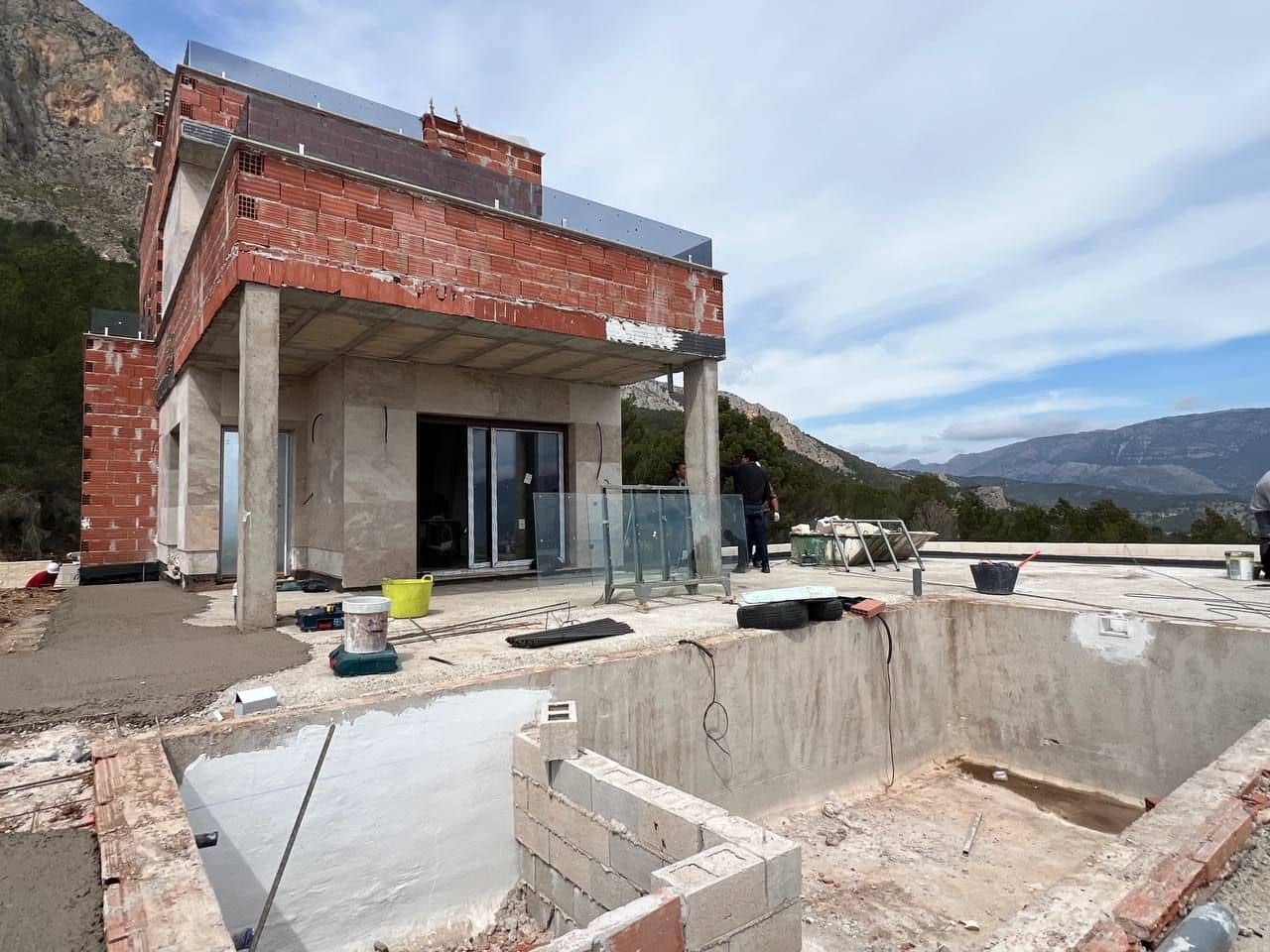 3 bedroom Villa for sale in Polop with pool garage - € 598,000 (Ref: 9169361)