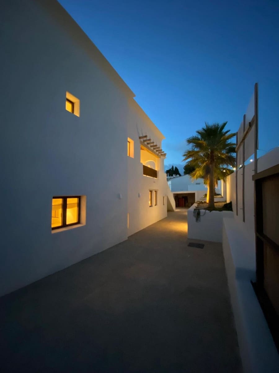 5 soverom Villa til salgs i Moraira med svømmebasseng garasje - € 2 750 000 (Ref: 9169363)