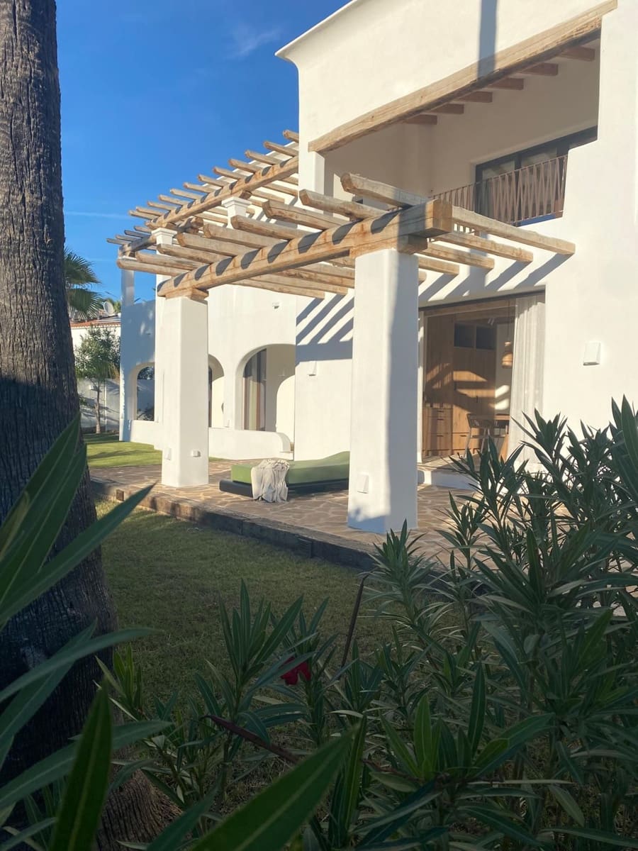 5 soverom Villa til salgs i Moraira med svømmebasseng garasje - € 2 750 000 (Ref: 9169363)