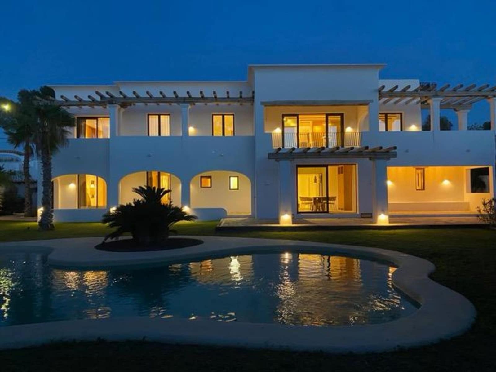 5 soverom Villa til salgs i Moraira med svømmebasseng garasje - € 2 750 000 (Ref: 9169363)