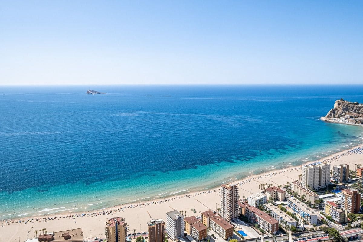 3 soveværelse Lejlighed til salg i Benidorm med swimmingpool garage - € 1.095.000 (Ref: 9169364)