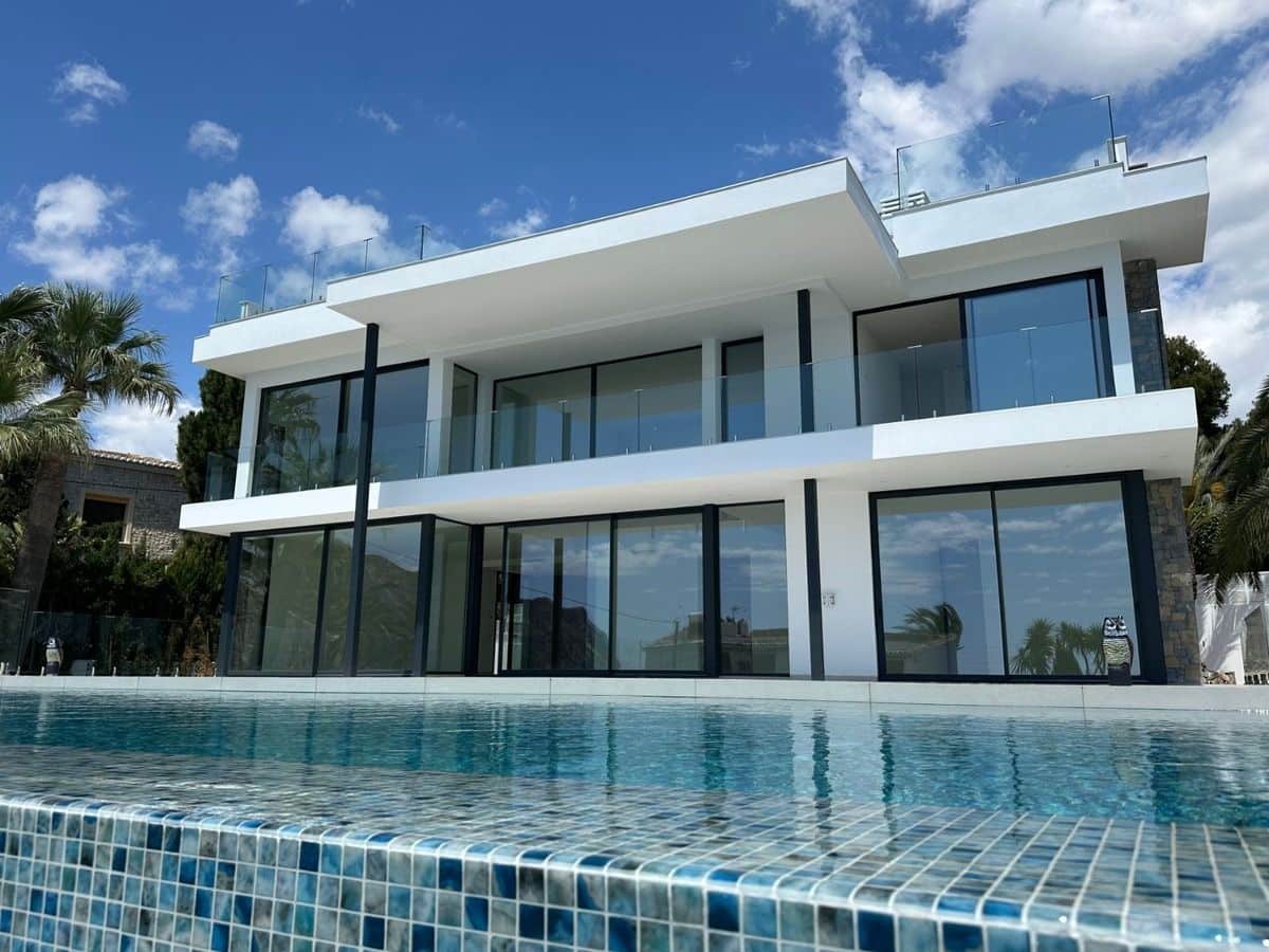 5 soveværelse Villa til salg i Calpe / Calp med swimmingpool garage - € 3.900.000 (Ref: 9169371)