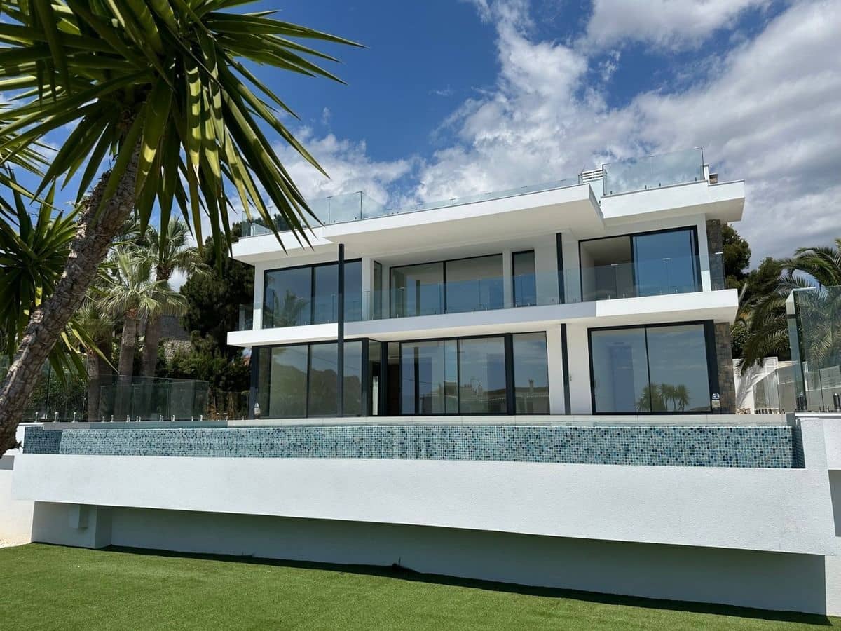 5 soveværelse Villa til salg i Calpe / Calp med swimmingpool garage - € 3.900.000 (Ref: 9169371)