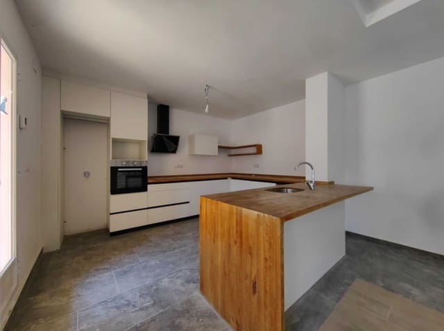 4 bedroom Villa for sale in La Nucia with pool garage - € 750,000 (Ref: 9189050)