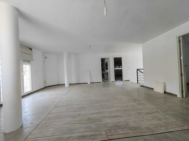 4 bedroom Villa for sale in La Nucia with pool garage - € 750,000 (Ref: 9189050)