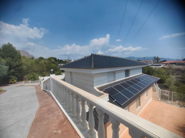 4 bedroom Villa for sale in La Nucia with pool garage - € 750,000 (Ref: 9189050)