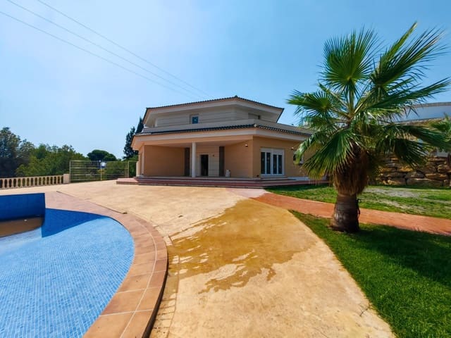 4 bedroom Villa for sale in La Nucia with pool garage - € 750,000 (Ref: 9189050)