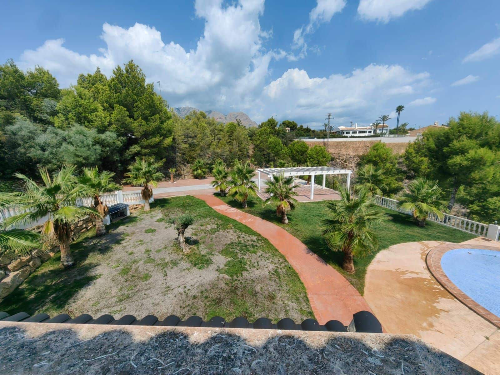 4 soverom Villa til salgs i La Nucia med svømmebasseng garasje - € 750 000 (Ref: 9189050)