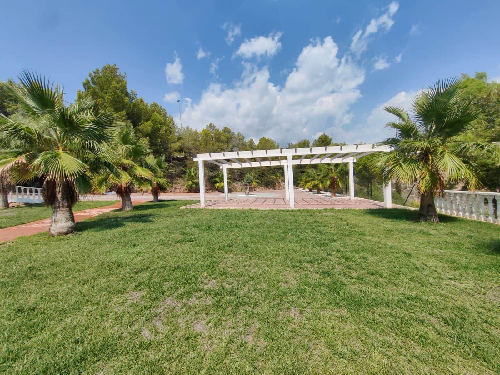 4 soverom Villa til salgs i La Nucia med svømmebasseng garasje - € 750 000 (Ref: 9189050)