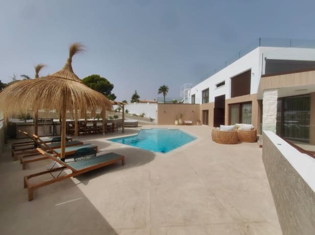 Chalet de 4 habitaciones en Altea en venta con piscina garaje - 1.750.000 € (Ref: 9195314)