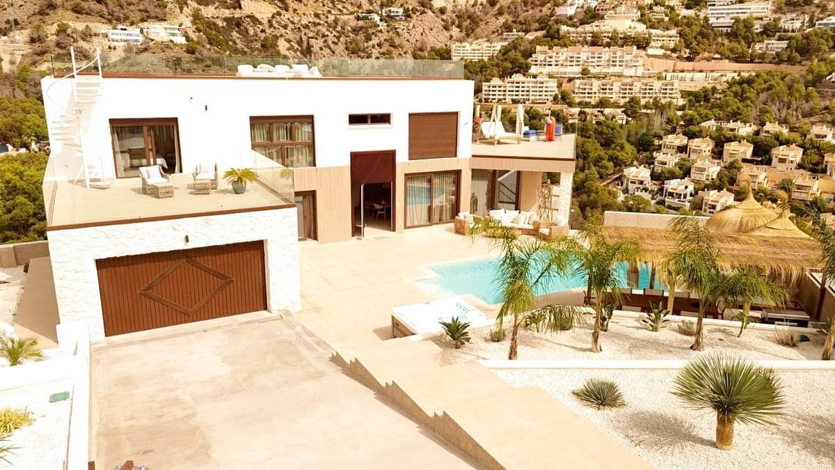 Chalet de 4 habitaciones en Altea en venta con piscina garaje - 1.750.000 € (Ref: 9195314)