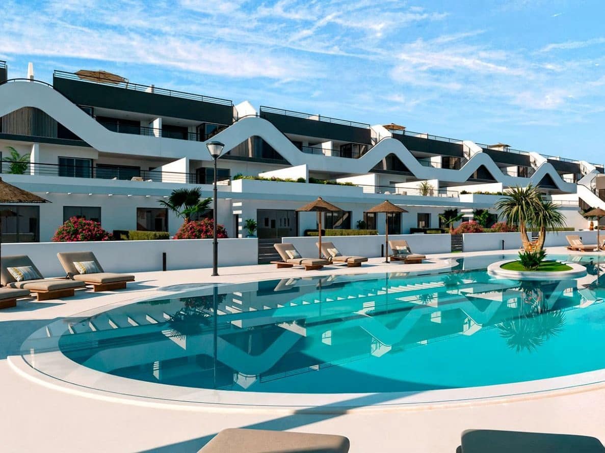 Apartamento de 2 habitaciones en Alfaz del Pi / L'Alfàs del Pi en venta con piscina garaje - 344.000 € (Ref: 9230375)