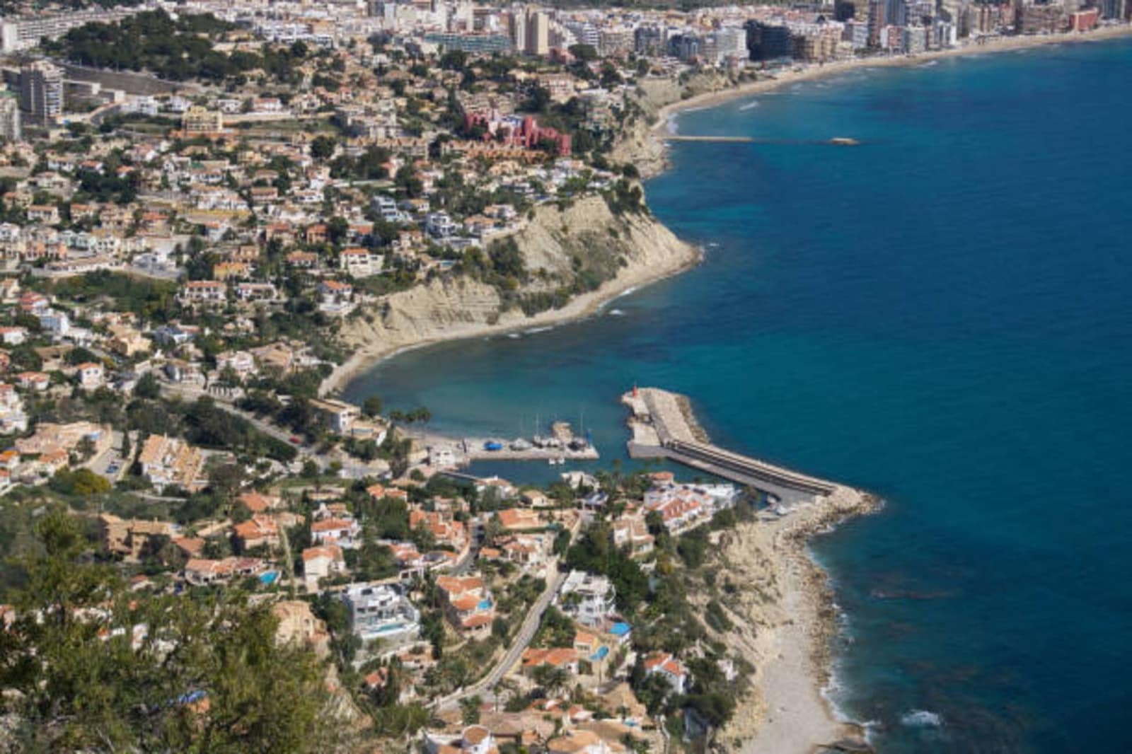 Apartamento de 2 habitaciones en Alfaz del Pi / L'Alfàs del Pi en venta con piscina garaje - 344.000 € (Ref: 9230375)