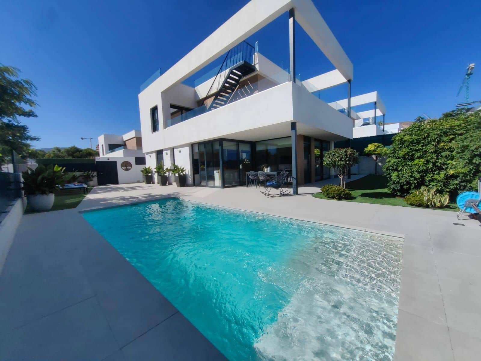 3 soverom Villa til salgs i Finestrat med svømmebasseng garasje - € 825 000 (Ref: 9239660)