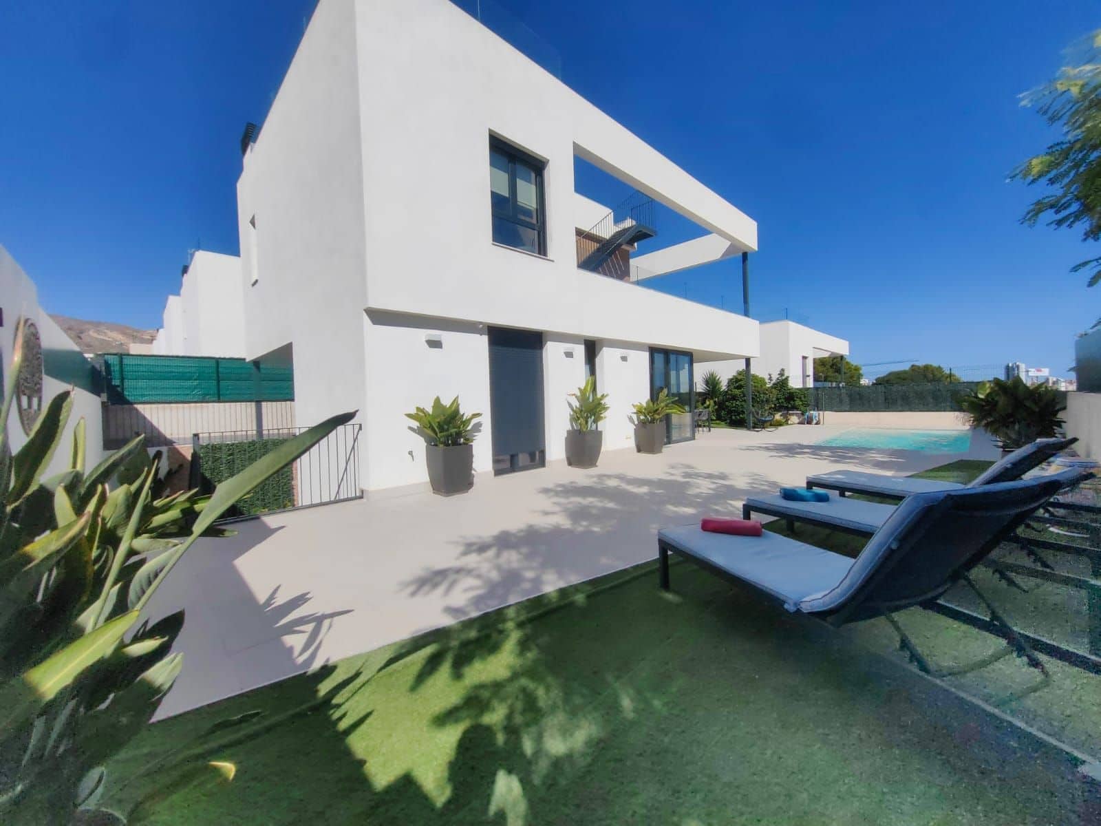 3 soverom Villa til salgs i Finestrat med svømmebasseng garasje - € 825 000 (Ref: 9239660)